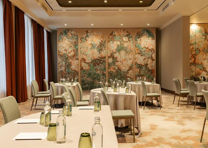 Grand Hotel Vilnius, Curio Collection By Hilton